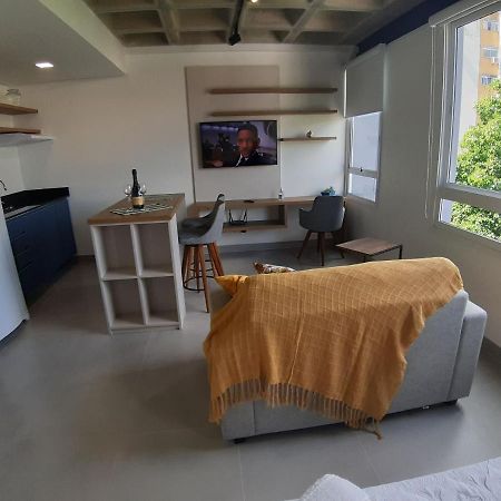 Studio Contemporaneo Em Predio Novo Порту-Алегрі Екстер'єр фото